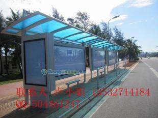 公交候車亭造價解析 供應LED顯示屏候車亭的成本構(gòu)成